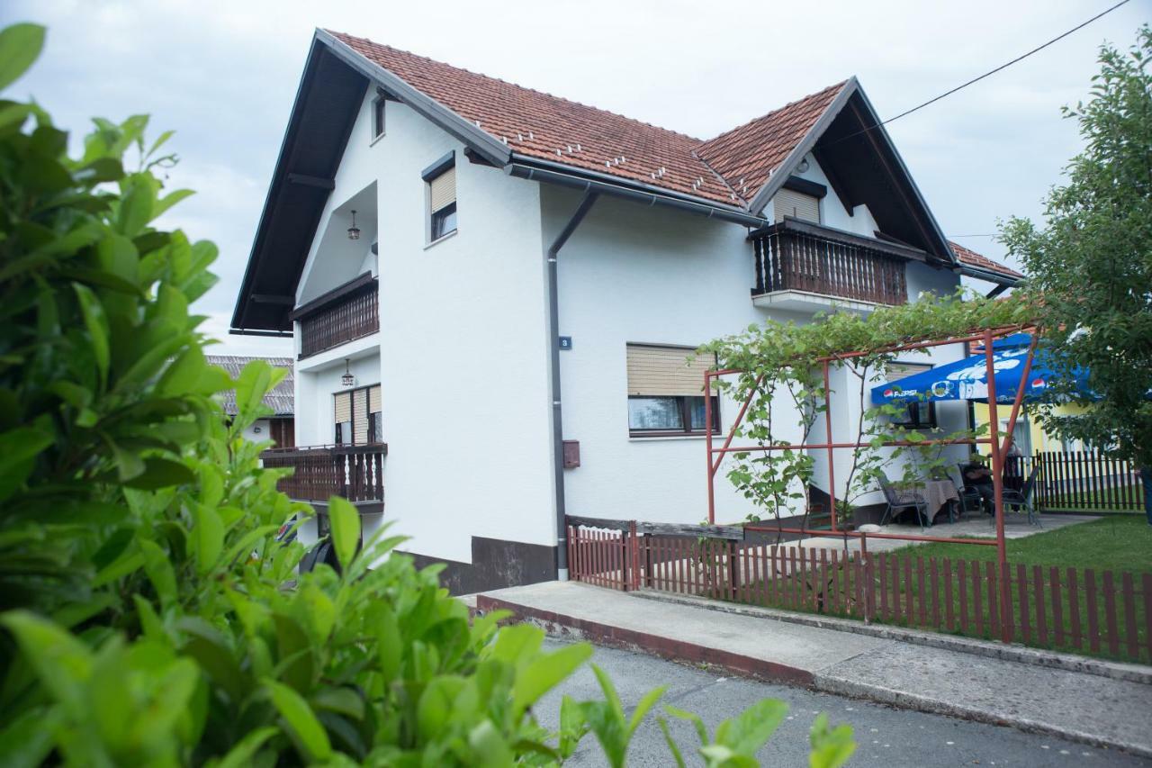 דירות אוטוצאץ Apartman Dubravcic מראה חיצוני תמונה